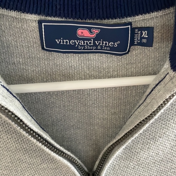 Vineyard Vines grey 1/4 zip. - Picture 2 of 2